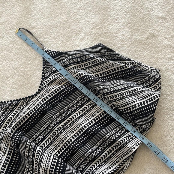 Lightweight Tiered Camisole blouse - Picture 4 of 8